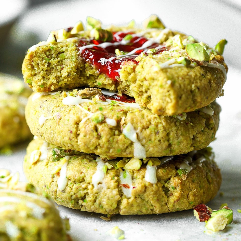 Pistachio butter for confectionery